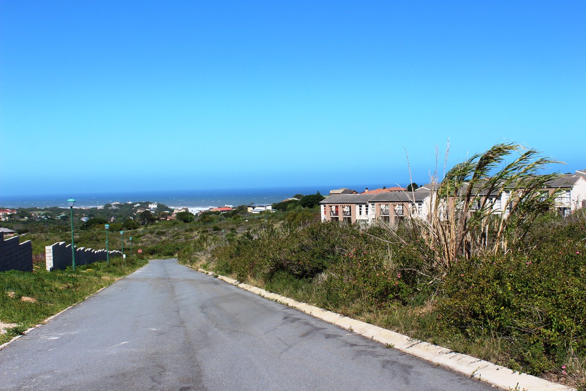 PurdonHelen's tweet photo. Nine Plots with General Residential Zoning in Port Alfred
https://t.co/SSWG475khL #developmentground #portalfred #clusterhomes #seaviews #investinproperty #callme #harcourtsportalfred https://t.co/ohq2V8B7Zr