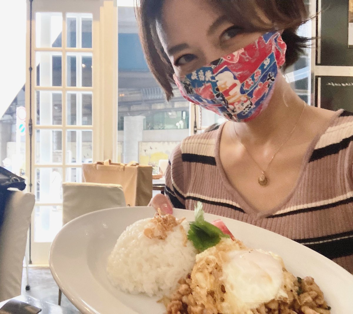 amanopigunon's tweet photo. まさかの隙間時間...
タイミングが合ってお茶時間ゲット!
貴重なお話聞けて
嬉しい時間になりました♡
ありがとうございました(´°̥̥̥̥̥̥̥̥v°̥̥̥̥̥̥̥̥`)
おちゃしたり���
ゆっくりお話したりする時間て
大切だね☺️
���
#Firekingcafe https://t.co/xtYiJmodQb
