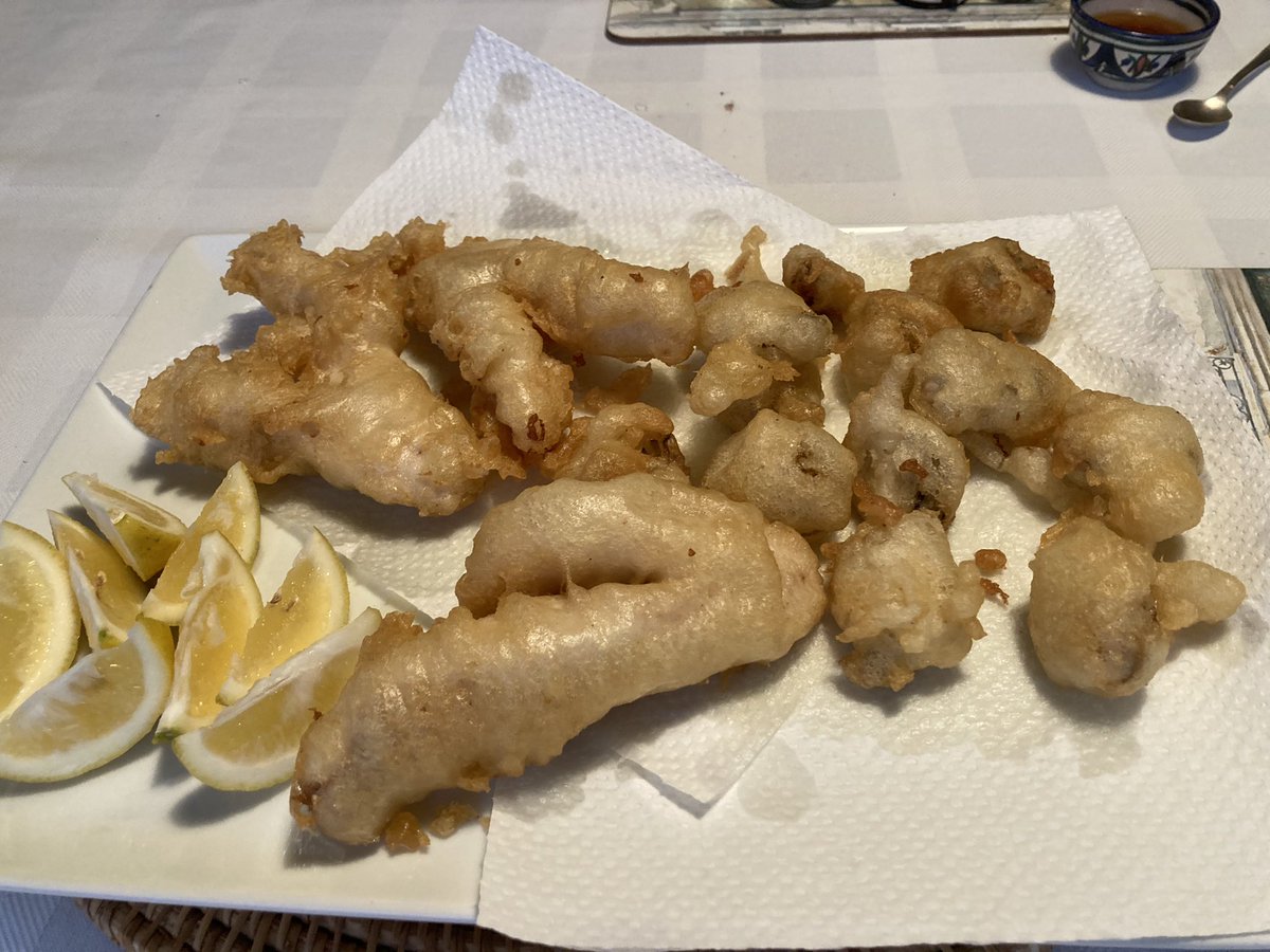 MrHilariouskiwi's tweet photo. Had homemade gurnard, Bluff oysters and chips for dinner last night (two actual chefs feeding just me!) and having basic govt. standard fish and chips tonight. #winning https://t.co/QNb1uAbYGj