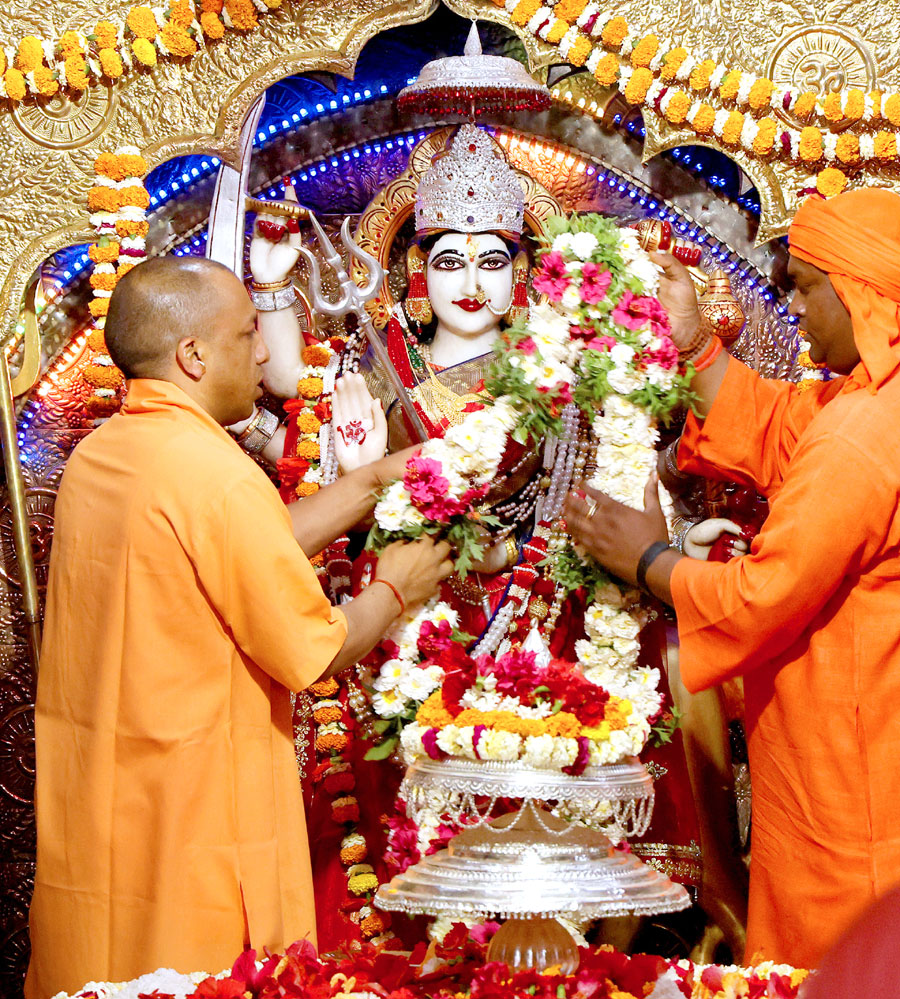myogiadityanath's tweet photo. चैत्र नवरात्र के शुभ अवसर पर आज बलरामपुर स्थित आदिशक्ति माँ पाटेश्वरी देवी शक्तिपीठ, तुलसीपुर में माता रानी जी का विधि-विधान से दर्शन-पूजन कर लोक-मंगल की कामना की।

जगद्जननी माँ भगवती जगदंबा अपनी कृपा हम सभी पर बनाए रखें। https://t.co/GskkGKjqN8