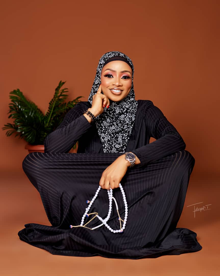 Fotospirit_'s tweet photo. Welcoming you all to the Holy Month of Ramadan. May the Lord accept our prayers in this Holy Month.

Model: Hajia Khadijah @TSDXclusive

📸: @Fotospirit @Fotospiritng

Studio Address: Opposite Sussy Hotel Junction, beside Uncle Lekan Furniture, Oke-Baale, Osogbo. https://t.co/5oGvDqQ3Uj