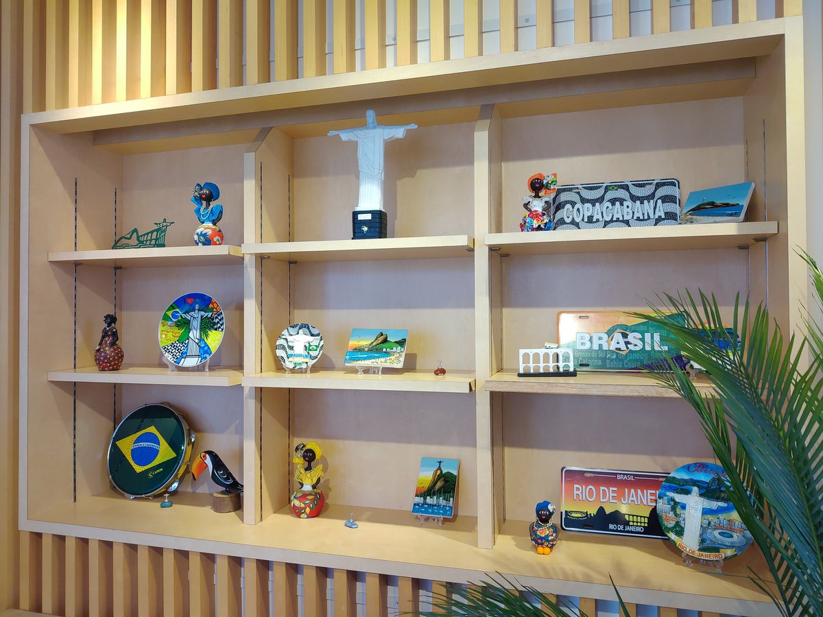 hisamatsuyoshi1's tweet image. 吾妻橋の近くにオープンしたATHLETAさんがプロデュースのカフェ　Que bom！（キボン！）でランチ！

ガリンニャーダ（ブラジル風チキンライス）とガラナ♪
美味しい♪
ごちそうさまでした！

#ATHLETA
#アスレタ　
#Quebom
#キボン