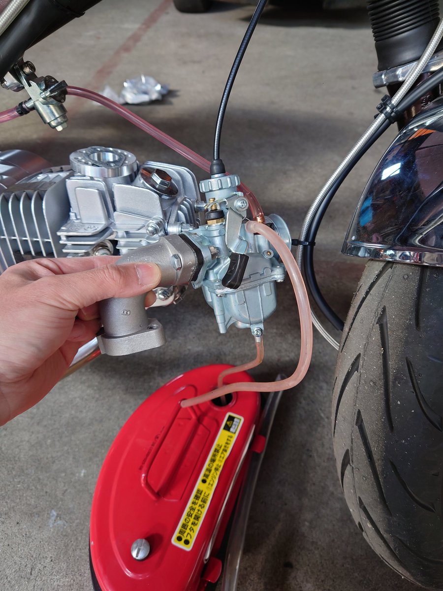 te71caro's tweet photo. カブ🏍
キャブ調整がなかなか決まらない😅 https://t.co/KAPKg6ntxw