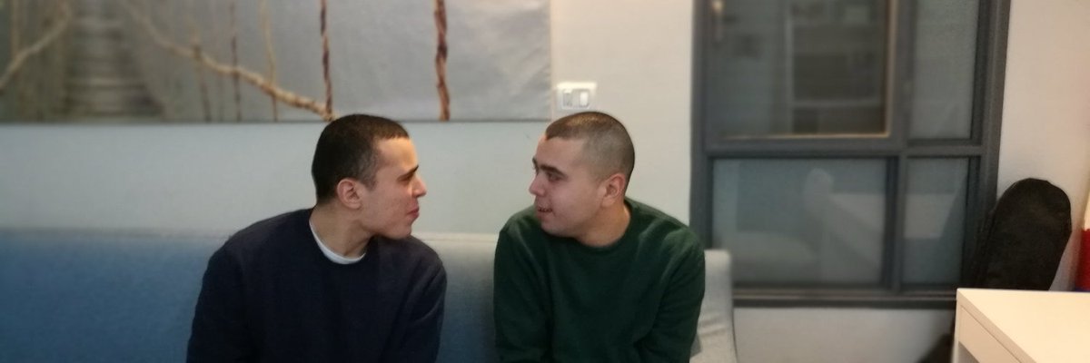 hkim14050017's tweet image. היום, 2.4, הוא יום המודעות הבינלאומי לאוטיזם.
יש לי שני בנים על הספקטרום כך שאני מודעות הרבה שנים לאוטיזם.
לכן אני רוצה לומר ביום הזה תודה ענקית לשניהם:
בזכותם נפתחתי לעולמות, מקומות ואנשים שספק אם הייתי מכירה בלעדיהם. בזכותם הבנתי שאסור לי לפסול אנשים שאינם חושבים כמוני...2