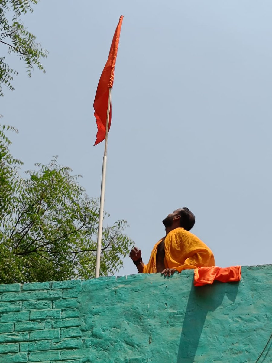 NikhiltripathiR's tweet photo. !!महादेव!! 
       नववर्ष की हार्दिक बधाई एवं मंगलकामनाए @MParandeVHP @VHPDigital @shrimanojmaurya @shubham0t https://t.co/OoAdWQrGKb