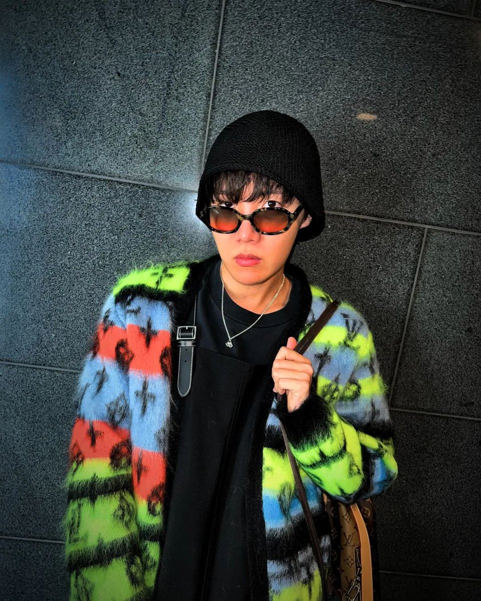 BIGHIT_INFO's tweet photo. J-hope on instagram 

: Go to LV ✈️ https://t.co/Xf46DF09sp