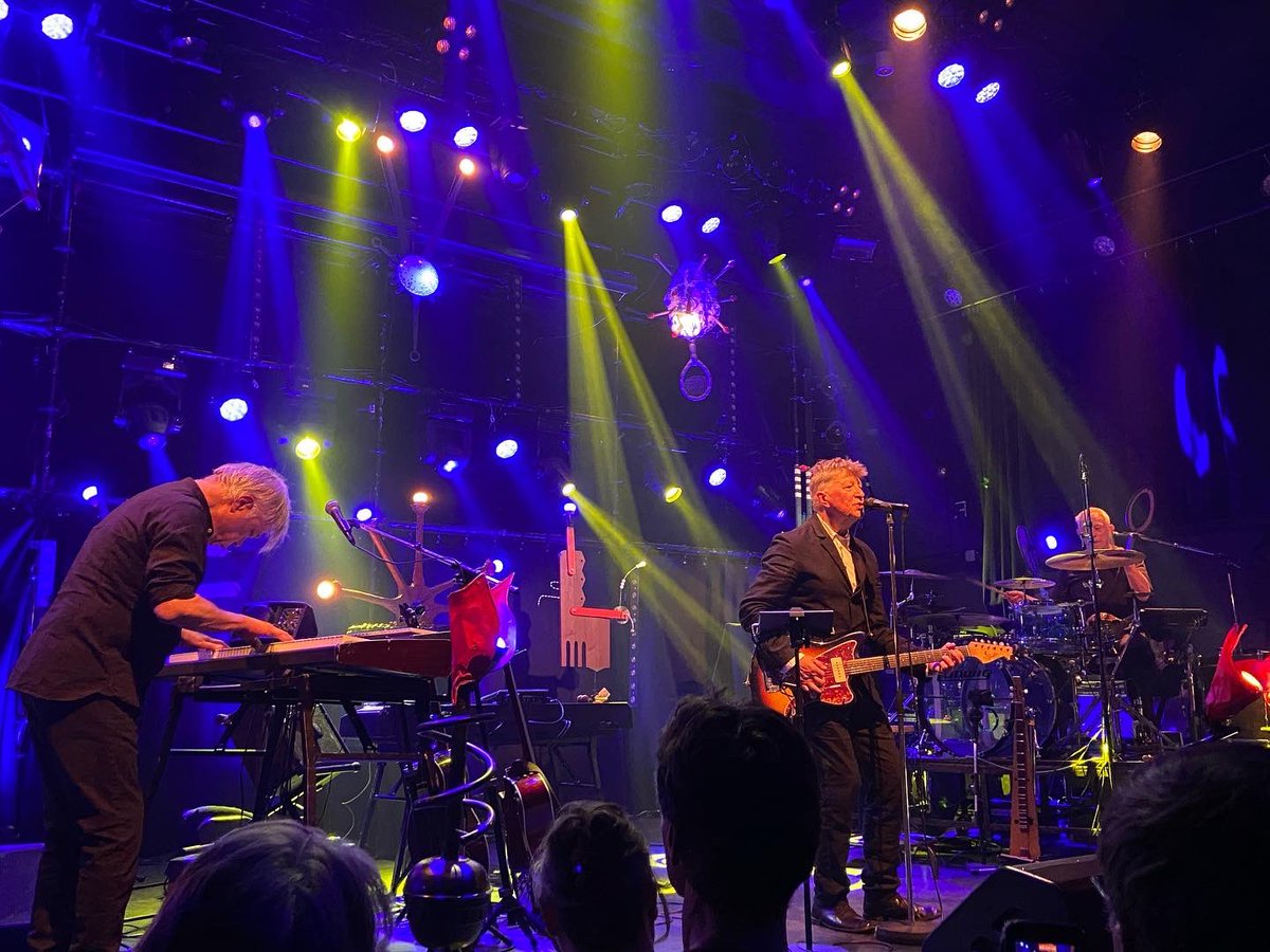 rrobnijman's tweet photo. Weergaloos optreden van de #Nits gisteravond in @P60poppodium.
#hofstede #kloet #stips https://t.co/xXYMNDd8rV