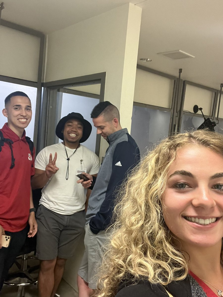 Kaylieqmcj's tweet photo. Late night crew after filming @FresnoStateTFXC  Go Dogs 🐾 #AdPRDogs https://t.co/2X9o28bO53