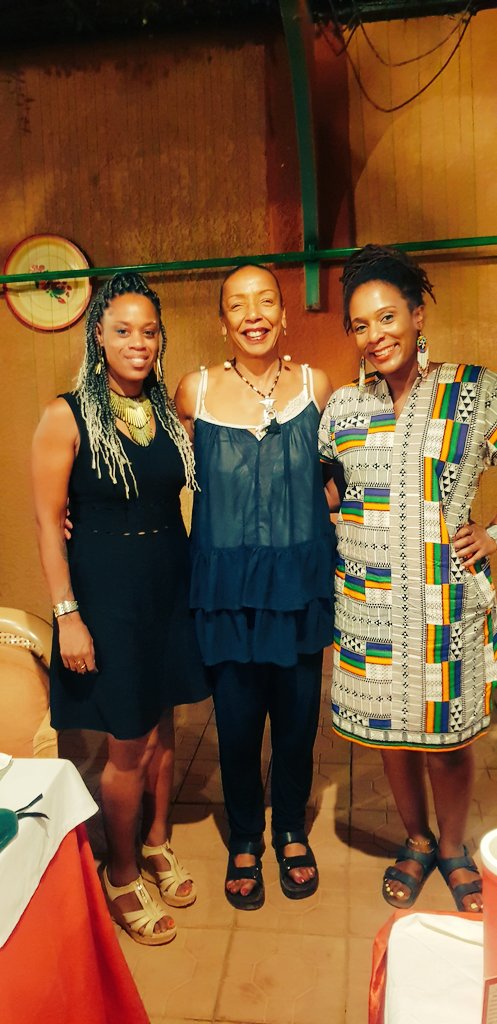 DelphineII's tweet photo. #LenaBlou (au milieu) est Dr en anthropologie de la danse #GwoKa, danse traditionnelle gwadloupéenne s'il vous plait🙌🏾. Hier à l'université son discours inaugural était exceptionnel. Quand 3 ti famn Gwada se retrouvent à #Niamey c'est fos a peyi ki la mais toujours en @NiquaIn https://t.co/XqDY2JBQua