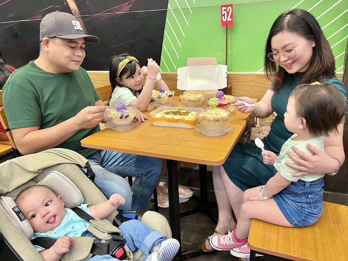 Wondering where to bring your family this summer? Mang Inasal is the best place to go! Our food and memories are made special at #SummerSarapAtMangInasal.
So what are you waiting for, summer na, kaya tara na sa @iammanginasal at dalhin na ang pamilya! 
#ILoveMangInasal 💚💛