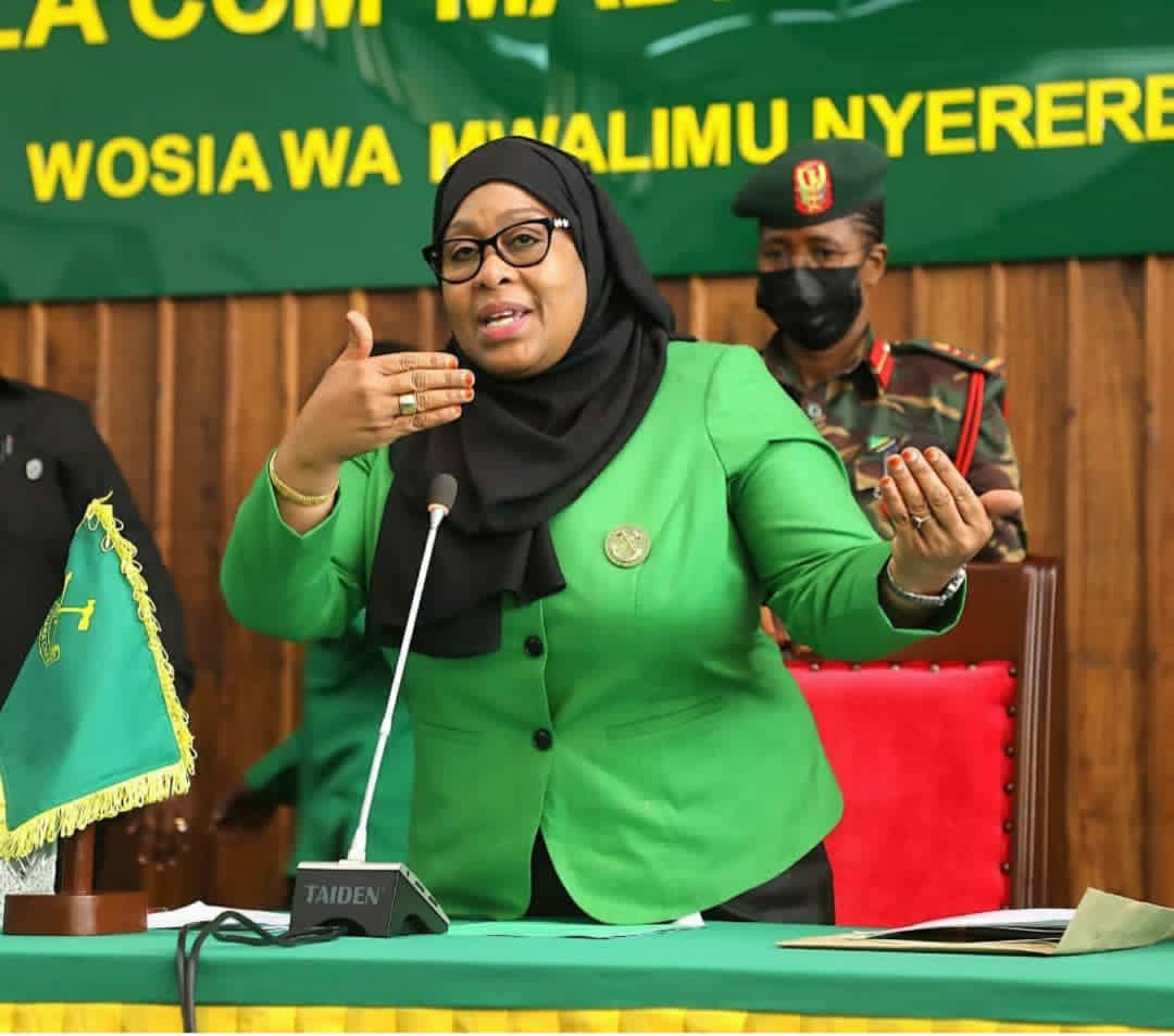 Ndugu Mwenyekiti wetu wa CCM Taifa na Rais wa Jamhuri ya Muungano wa Tanzania, Mheshimiwa Samia Suluhu Hassan.
Ukubwa wa maarifa yako kwenye ujenzi wa Chama na Serikali inatosha kuona namna Mungu alivyotupa Kiongozi atakayetufikisha kwenye mafanikio kwa fahari kubwa.
Asante Mama.