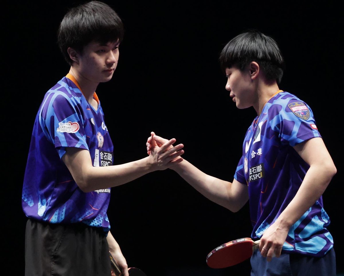 YuJuYen1's tweet photo. 🏓🧑🏻靜寶²與小林寶² 👦🏻🏓

結束三站比賽瘋狂的賽程，歡迎回來！
好好的休息，放空放輕鬆，將疲累釋放掉吧！

📸@WTTGlobal 

#鄭怡靜
#林昀儒
#台灣 
#桌球 
#卓球
#乒乓
#TableTennis
#pingpong https://t.co/8lpXzgdu6V