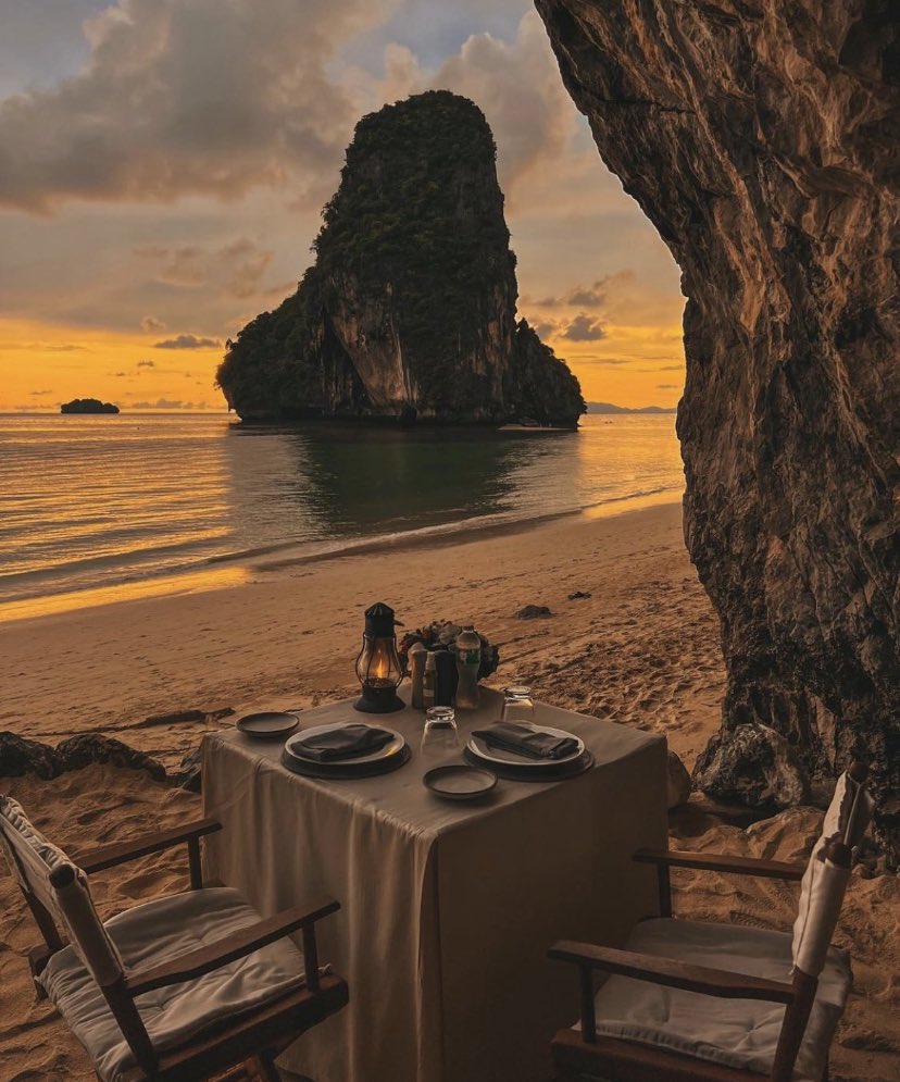 Tayland'da denize sıfır akşam yemeği ye.