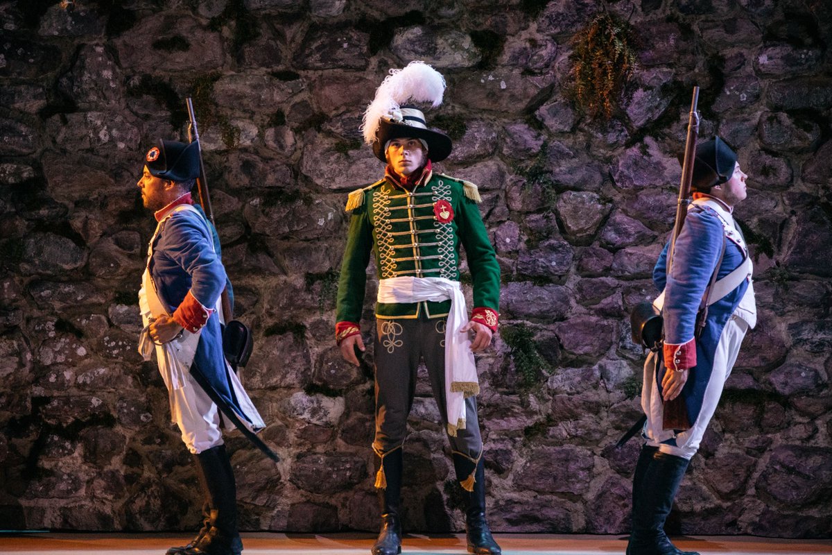 PuyduFou's tweet photo. J-7 avant le retour de grandes émotions… 😉

© Boussole Magique

#PuyduFou #Ouverture #Saison2022 https://t.co/hq9QB2Dsve