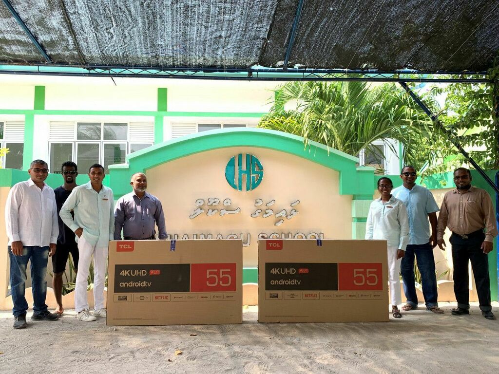 Photo of the day (@photo_of_theday) on Twitter photo JW Marriott #Maldives Resort supports Lhaimagu Schoolβs digitalisation programme
<a href="/JWMarriott/">JW Marriott Hotels</a> <a href="/jwmmaldives/">JW Marriott Maldives Resort & Spa</a>
maldives.net.mv/50263/jw-marriβ¦ JW Marriott #Maldives Resort supports Lhaimagu Schoolβs digitalisation programme
<a href="/JWMarriott/">JW Marriott Hotels</a> <a href="/jwmmaldives/">JW Marriott Maldives Resort & Spa</a>
maldives.net.mv/50263/jw-marriβ¦