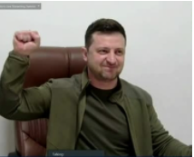 TgLa7's tweet photo. #Ucraina: #Zelensky, non accetteremo nessun risultato se non vittoria. Tema integrità territoriale e sovranità sono fuori discussione  #UkraineRussiaWar https://t.co/2HgGNXhyBC