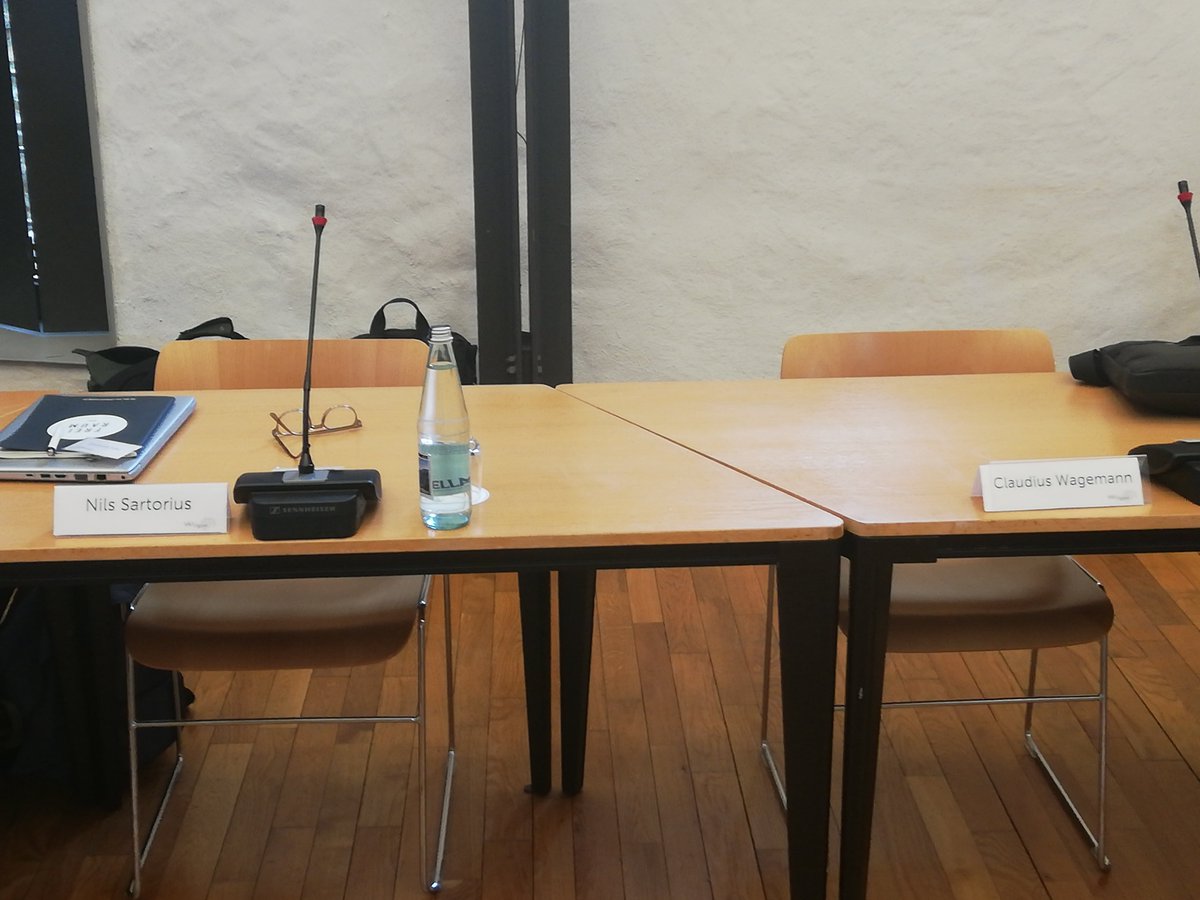 Methods of Quality tweet media