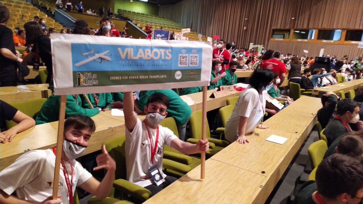 Molts nervis. Però ens ho passarem molt bé... A tope. <a href="/vilabots/">Vilabots</a> <a href="/FLLMalaga/">FLL Málaga</a> <a href="/INS_Vilamajor/">Institut Vilamajor</a>