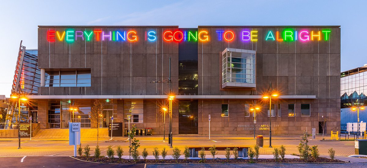 E_BDAO's tweet photo. 关于Everything Should not have a brand DAO
01/我们的名字的由来是因为一个作品，“Everything going to be alright” by Martin Creed。一切都会好起来是一个标语也同时是一个作品，艺术家的精神赋予了作品50%的价值，剩下的50%由过往的路人心情映射，它同时也成了标语，这是非常去中心化的一件事。 https://t.co/2ojJA99Jv7