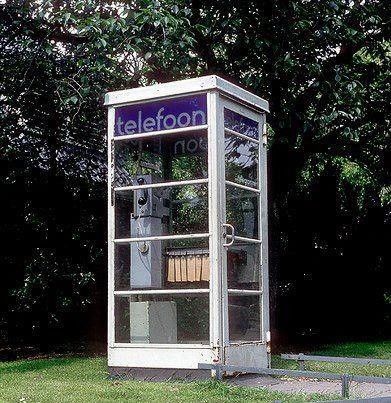 HAM_PD4DD's tweet photo. toch mis je het...even geen smartphone maar gewoon lekker simpel bellen... #dingenvanvroeger #telefooncel #ptt https://t.co/mDYt3Sblsk
