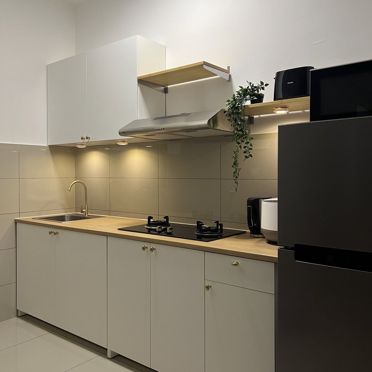 aliaffauzi's tweet photo. Everything is from ikea and shopee 👀 Ada yang nak i share ke barang beli kat mana for my kitchen cabinet and the decor? 🙈

From this                       To this https://t.co/OFgt3Z3IBt