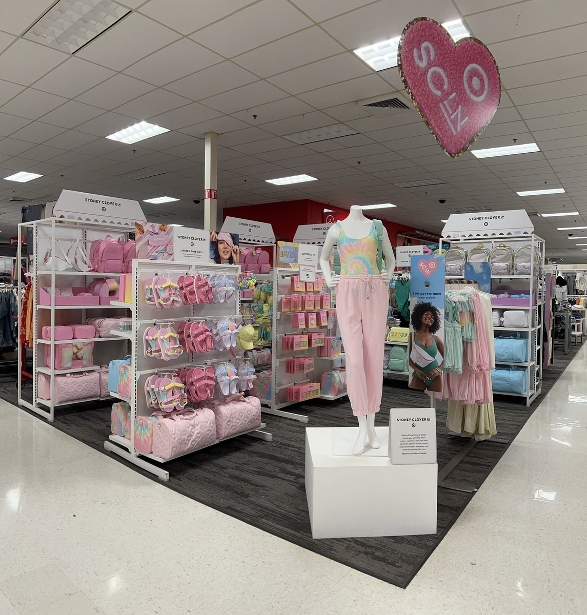 LindsayTarget's tweet image. Happy #StoneyCloverXTarget Launch Day at #T0353! Had so much fun with my work bestie @ShaniceLJackson planning and executing this cheerful set(in custom made shirts of course 😜)! I can’t wait to see what our guest decides to buy!🤩 @AmandaT0353 @LizzyC1313 @Bridget_Hughes9