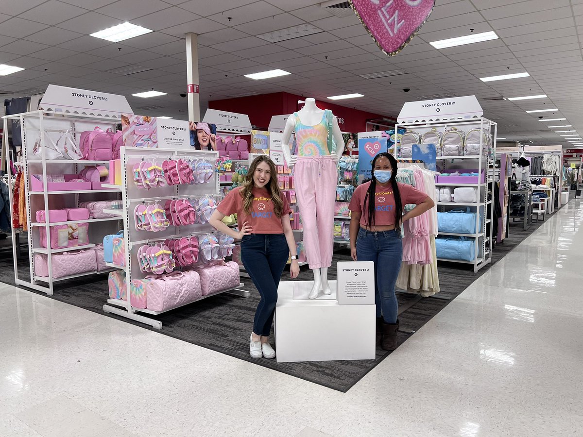 LindsayTarget's tweet image. Happy #StoneyCloverXTarget Launch Day at #T0353! Had so much fun with my work bestie @ShaniceLJackson planning and executing this cheerful set(in custom made shirts of course 😜)! I can’t wait to see what our guest decides to buy!🤩 @AmandaT0353 @LizzyC1313 @Bridget_Hughes9