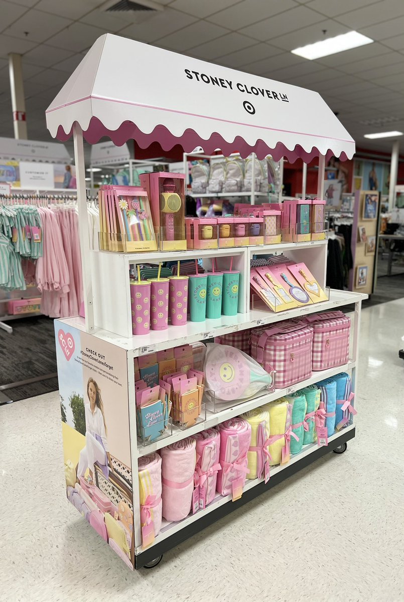 LindsayTarget's tweet image. Happy #StoneyCloverXTarget Launch Day at #T0353! Had so much fun with my work bestie @ShaniceLJackson planning and executing this cheerful set(in custom made shirts of course 😜)! I can’t wait to see what our guest decides to buy!🤩 @AmandaT0353 @LizzyC1313 @Bridget_Hughes9