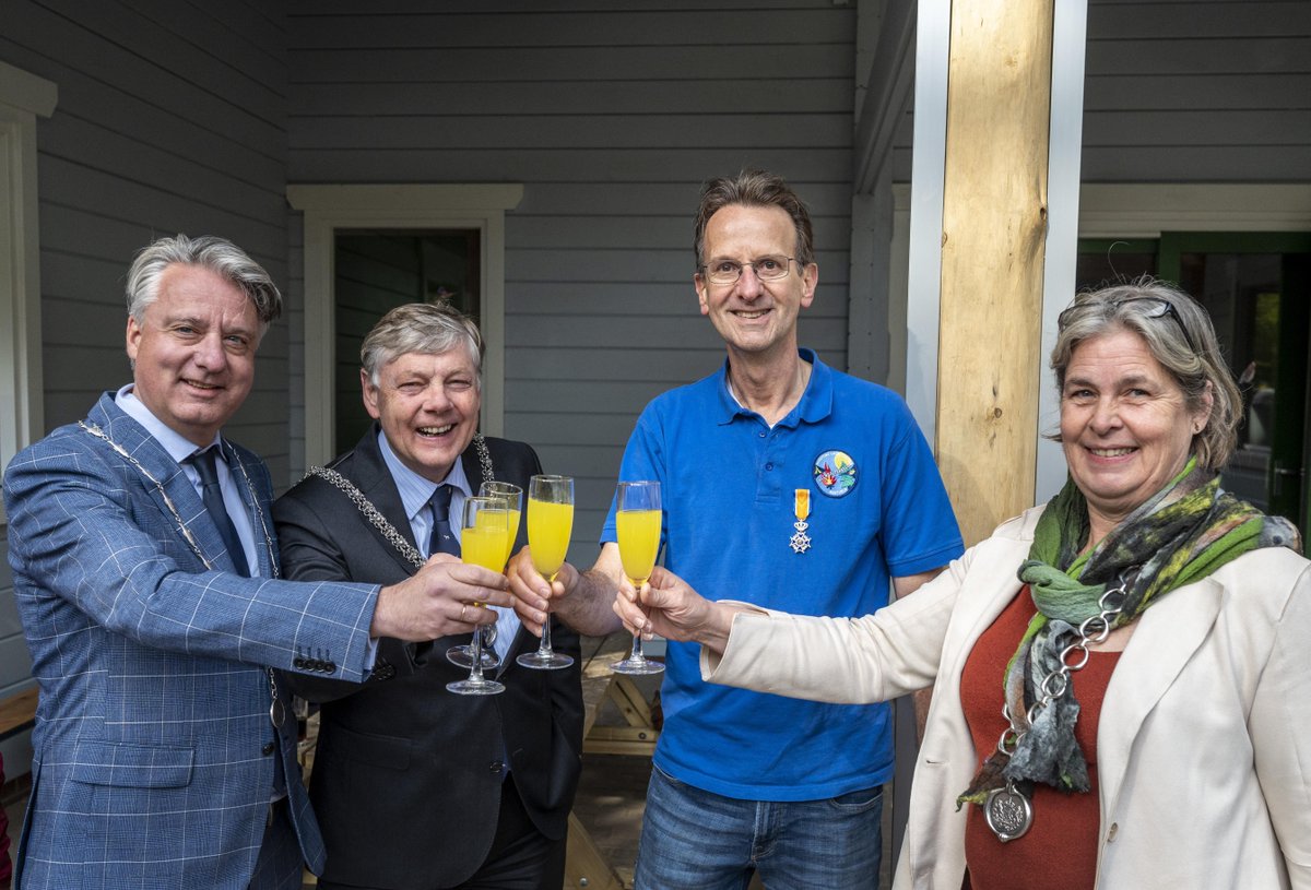 Scouts Naaldenveld vieren feest: Met kamperen leer je meer dan een half jaar op school dlvr.it/SMqLmz