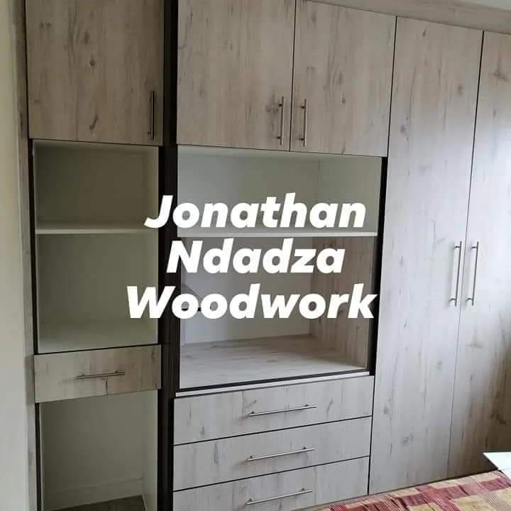 JonathanNdadza's tweet photo. Good morning Mzanzi!
We are here to help you furniture your house 🏡
We do:
Built-in wardrobes
Built-in kitchen Cupboards
TV Stands
Chest of drawers
Shoe rack

Get in touch with us on Whatsapp 0647423028 
#DJSbu https://t.co/7yj9jEatV8