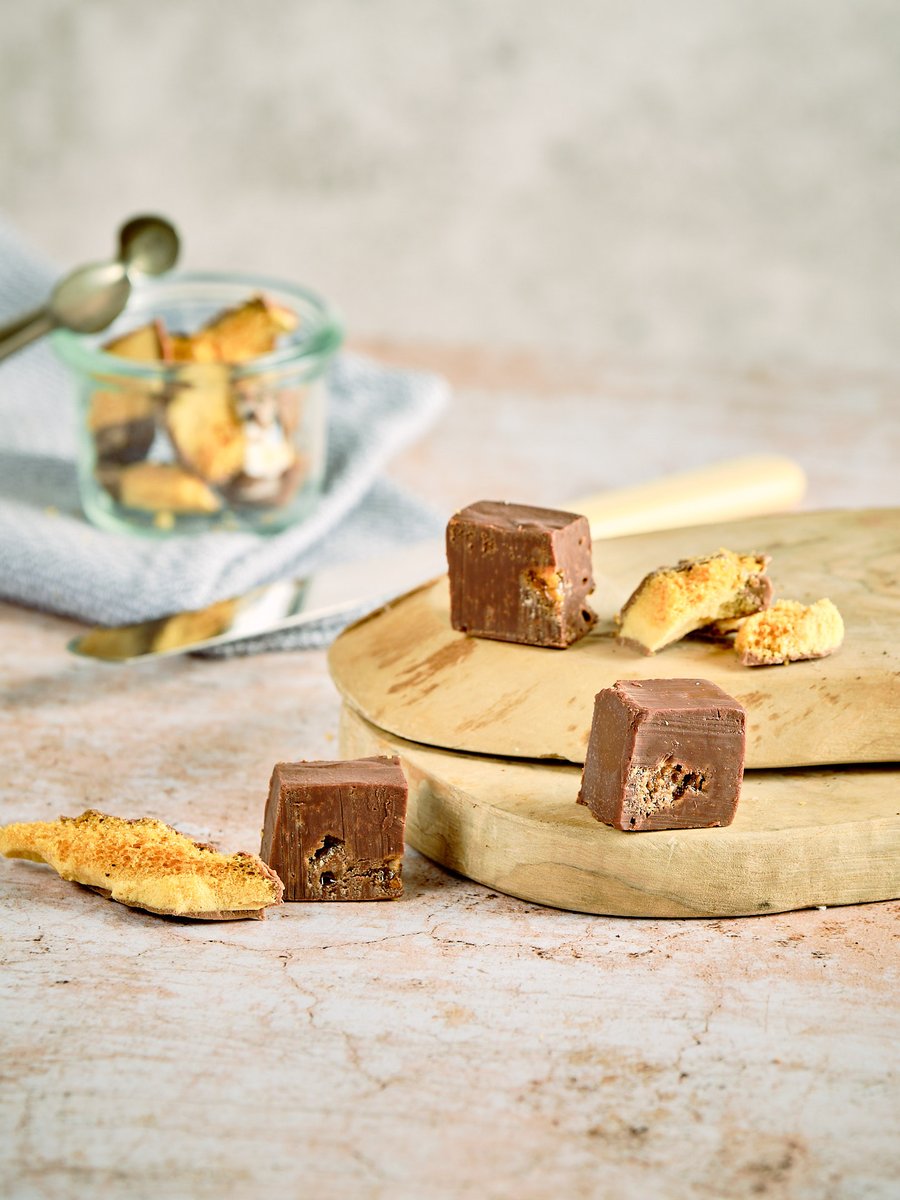 FabFudge_UK's tweet photo. If you like your #vegan fudge on the 'CRUNCHIE' side, then our cinder toffee is perfect for you.

https://t.co/KFe0Ew0yXs
#UKGiftAM #UKGiftHour #Crafturday #EasterGifts https://t.co/twjF1kCRlB