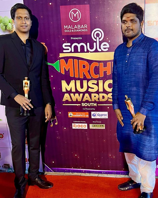 Grateful to have chosen #LoveStory and the entire team for our maiden production!! Today it broke yet another musical barrier by winning big at the #Mirchimusic awards, congratulations @pawanch19 @iamMangli @anuragkulkarni_ @MittapalliSuri
