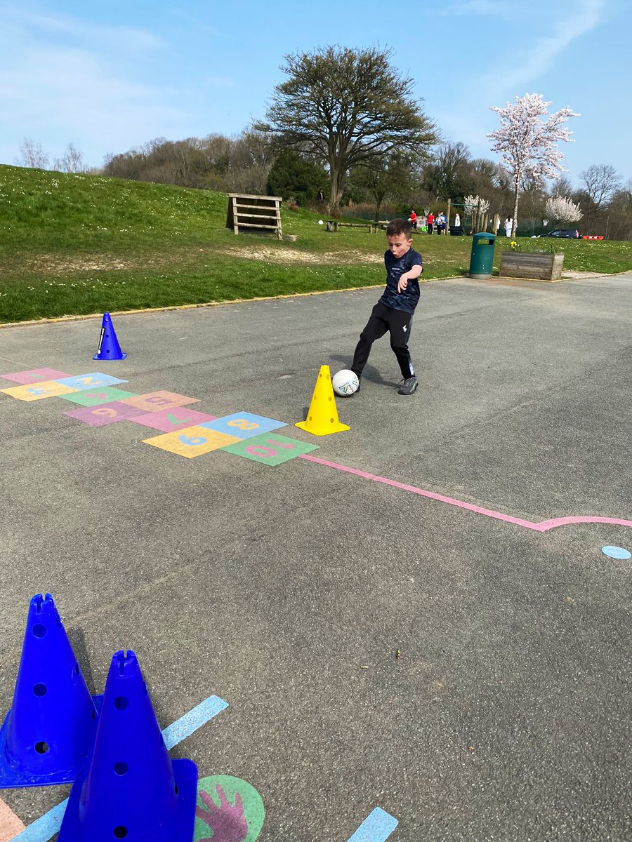 RinglandPrimary's tweet photo. On Monday, off the back of an impressive performance by @FAWales ⚽️ #DosbarthMaple were eager to get outside to practice their footballing skills! Lots of inspired passing and dribbling from everyone! #Article31 - I have the right to relax and play! @childcomwales @GarethBale11 https://t.co/ZquydOIVey