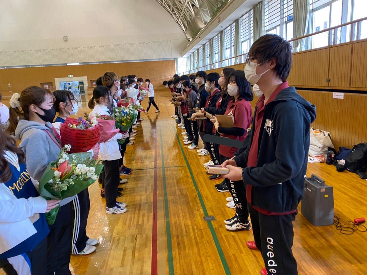 mochinoki_aue's tweet photo. 4年生の先輩方ご卒業おめでとうございます🎉🎊
先週は追いコン&amp;もちのき杯がありました！先輩方との最後のサークル活動、雰囲気もとてもよく、忘れられない思い出になりました😊
これから寂しくなりますが、もちのきらしく元気いっぱいに活動していきます！
ありがとうございました！！！！ https://t.co/cWnhIMFyEz