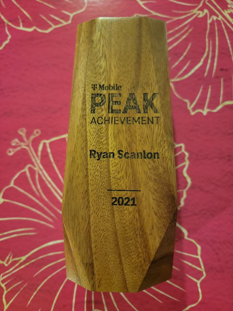 RyanScanlon4's tweet image. There are some moments in life that are truly unforgettable. Inspired, honored and amazed to be a part of #PEAK22! Thank you @TMobile for creating memories that will stay with me forever! #Grateful #Speechless