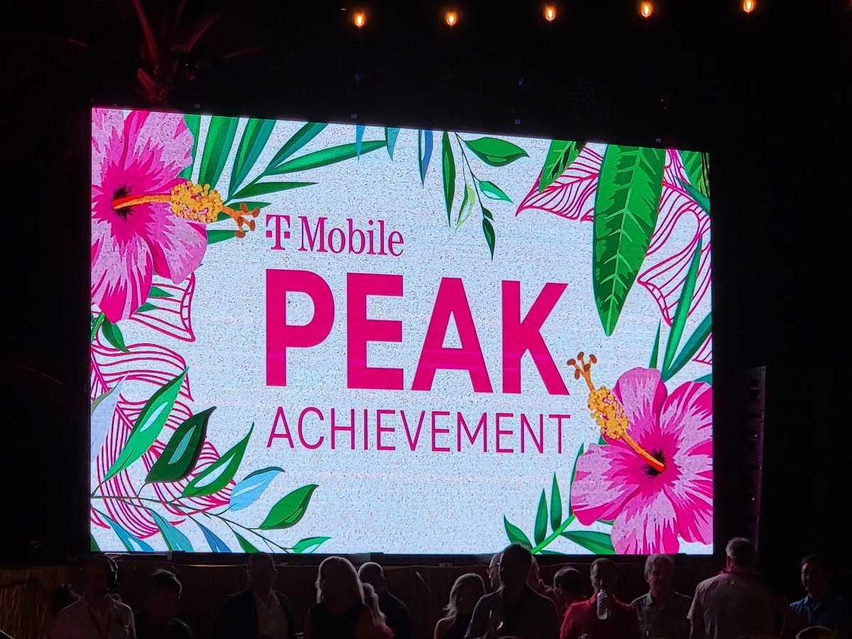RyanScanlon4's tweet image. There are some moments in life that are truly unforgettable. Inspired, honored and amazed to be a part of #PEAK22! Thank you @TMobile for creating memories that will stay with me forever! #Grateful #Speechless