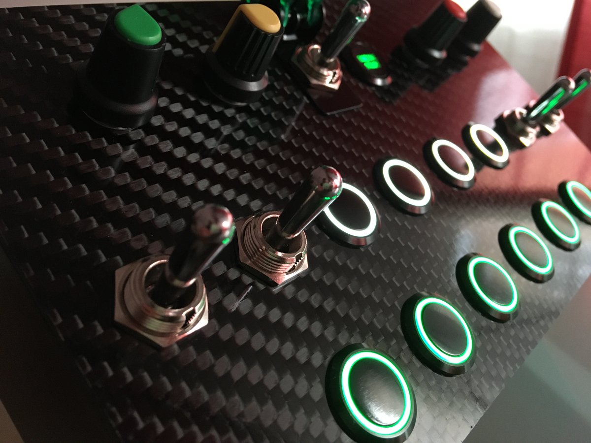 Mismo modelo de botonera, en verde