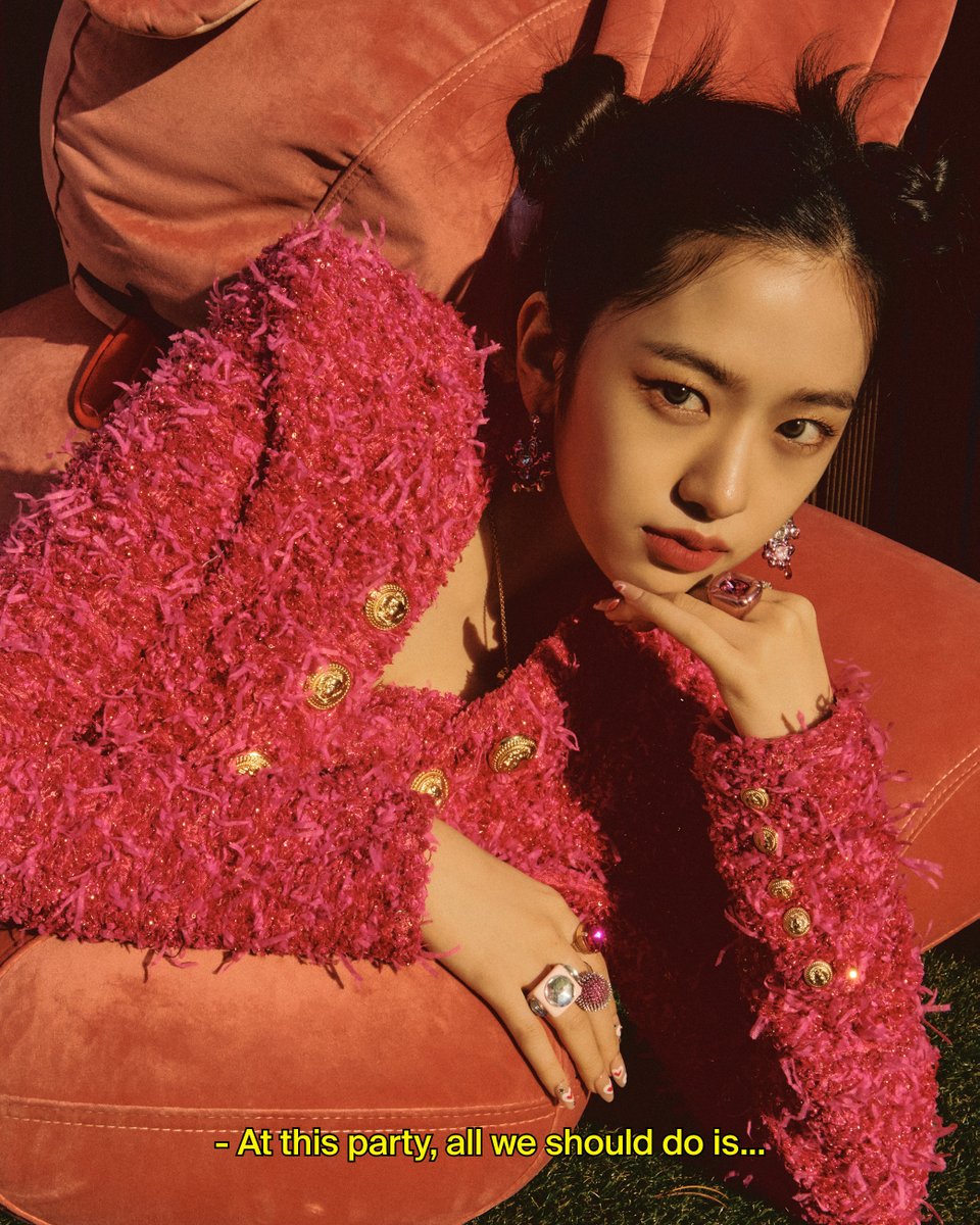 IVEstarship's tweet photo. IVE
THE 2nd SINGLE ALBUM
<LOVE DIVE>

At this party, all we should do is...

LOVE DIVE!

2022.04.05 TUE 6PM (KST)

#IVE #아이브
#YUJIN #유진
#LOVEDIVE #러브다이브 https://t.co/HUWJXCRnRV