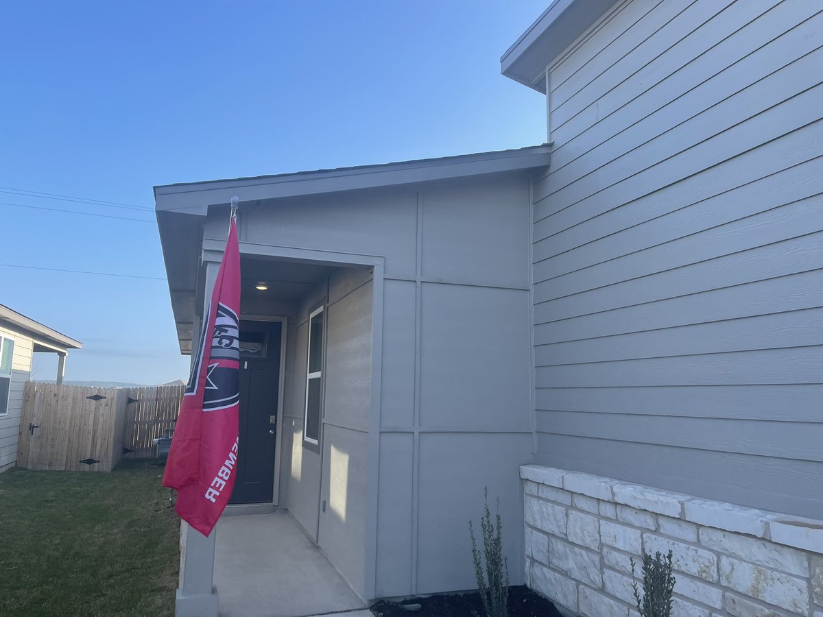 el_je5u5's tweet photo. @SanAntonioFC #FlagsUp #SAFCFlagsUp #Defend210 https://t.co/X692cPPfy9