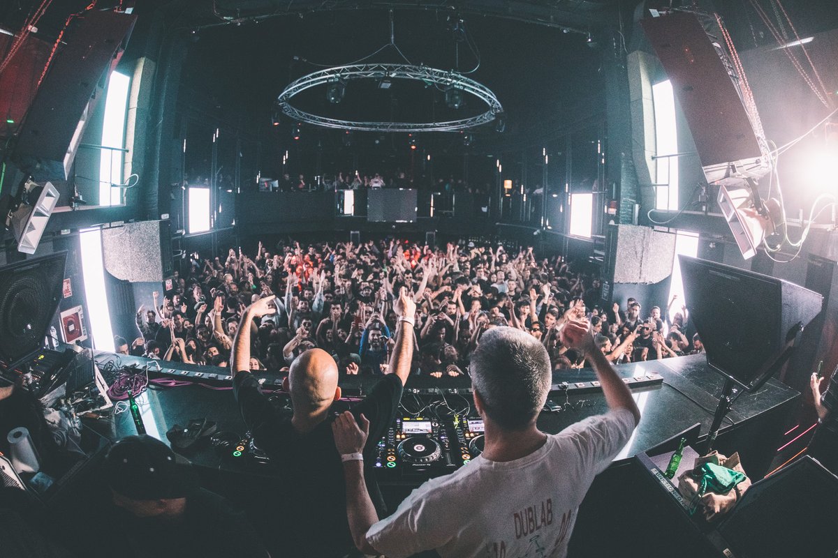 inputdanceclub's tweet photo. Already counting down the days until the next #Unannounced with one of @raxon specially selected artists 👀 What a night at VOL 7 with #RomanFlugel 🔥🤯
#unannounced #mystery #mysterydj #raxon #techno #romanflugel #input #inputbcn #house #electro #funktionone https://t.co/OzDZyWaJe2