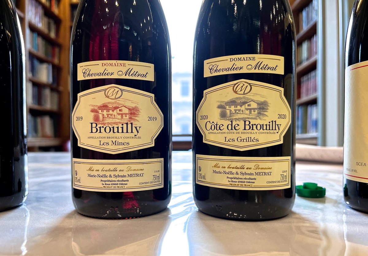 winematcher's tweet photo. BTW if you're anywhere near a branch of @LeaandSandeman today pick up one of these gorgeous bottles of Brouilly. (And if you're not you can buy them online) https://t.co/lSe0o4czf8 https://t.co/WzWdxlRGjp