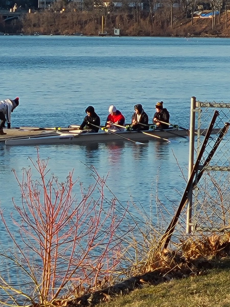 LeannePrince02's tweet photo. It's taken a few years, but he finally made it on the water! @BTrinity3 @ROWONTARIO #Rowing #ItWasCold #EarlyOClock #ProudMama https://t.co/moxrE6lIXy