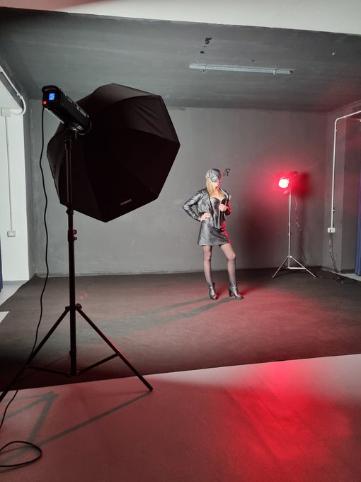 Set fotografico https://t.co/govzmNL4hV<a href="/tag/girl"class="tags"><span>#girl</span></a><a href="/tag/car"class="tags"><span>#car</span></a><a href="/tag/hot"class="tags"><span>#hot</span></a><a href="/tag/sex"class="tags"><span>#sex</span></a><a href="/tag/girlfriend"class="tags"><span>#girlfriend</span></a>