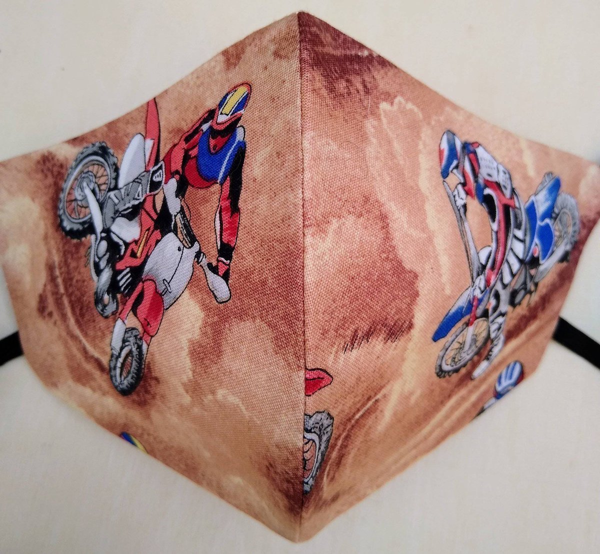 TTabbyshack's tweet photo. Handmade 3 layer cotton facemask in motocross/dirt bike print cotton with opening for filter insert and soft cream cotton lining #etsy #washablefacemask #cottonfacemask #facecovering #reusablefacemask #facemask #COVIDIOTS  #COVID19 #CovidIsntOver
https://t.co/LCnIOy0haF https://t.co/Fca6rCJ5Ir