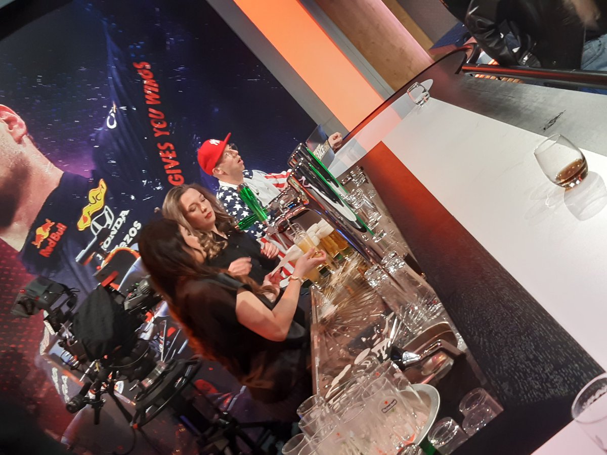 braaki75's tweet photo. Komen zeker nog eens terug leuk om erbij te zijn  @ZiggoSport @VanGamerenF1 @robertdoornboss @RobKamphuesF1 https://t.co/kCOtaHQRy8