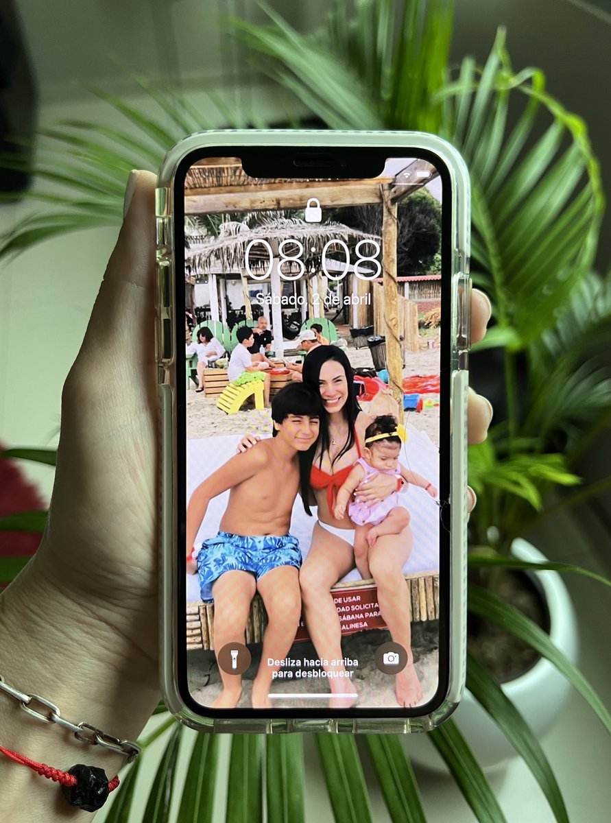 stephyleon72's tweet photo. #AleDaLe puso esta foto de fondo de pantalla de su celular 😍🥰🥳 https://t.co/RgbgPcEvit