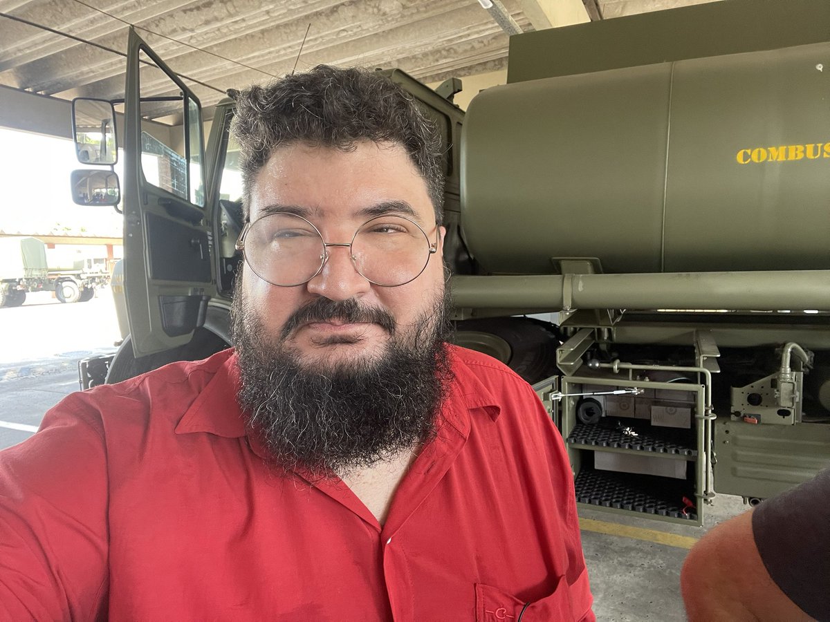 LegalEngXlator's tweet photo. I did think it’d take a little longer before my next on-site event, but I was wrong! The first assignment is a two-week #Unimog training for the Marines. https://t.co/jHfcsbCA8I