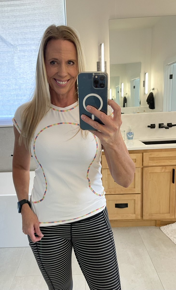 SewGreenStyle's tweet photo. The Waimea Rash guard is one of the patterns of the month so it is on sale right now for 15% off!  I used rainbow thread in my coverstitch machine to get this cool affect on the seams. https://t.co/qddWVBtcLm