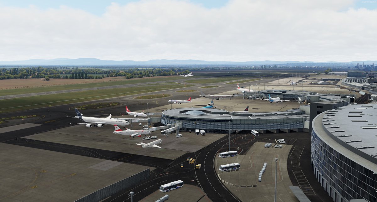 Dadriel's tweet photo. @vatsimctp busy airport at LOWW, but very nice handling but all controllers. great fun so far :) https://t.co/8GcrsxG0Z4