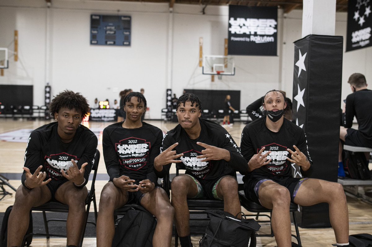 Welcome to the Underrated Championships Powered by @Rakuten 💪🏽 Athletes had a surprise welcome from @StephenCurry30 at practice yesterday! #StayUnderrated #BTS